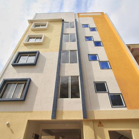 OYO 9419 Manu Residency Bangalore Exterior foto
