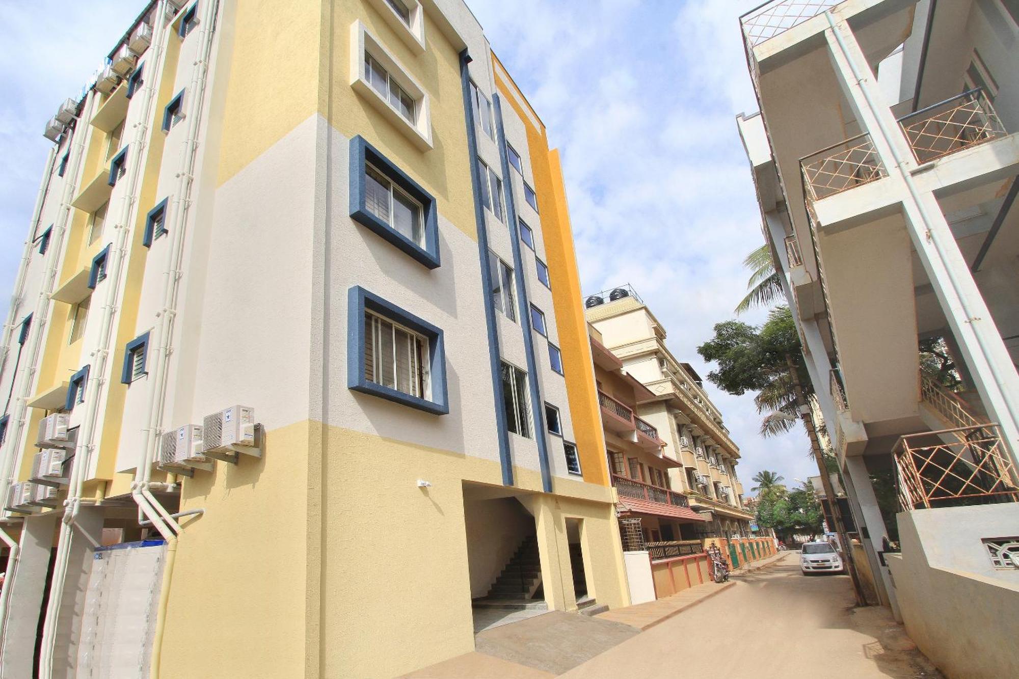 OYO 9419 Manu Residency Bangalore Exterior foto